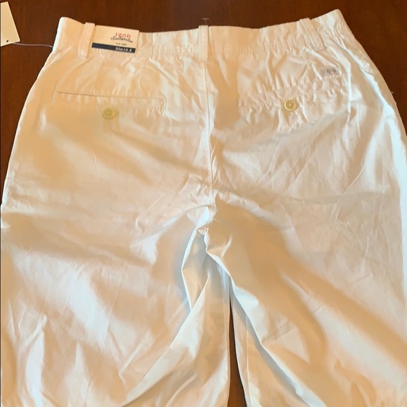 IZOD Saltwater Shorts - Picture 4 of 4